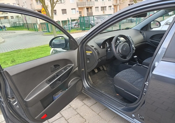 Kia Ceed cena 9800 przebieg: 301000, rok produkcji 2008 z Kraków małe 56